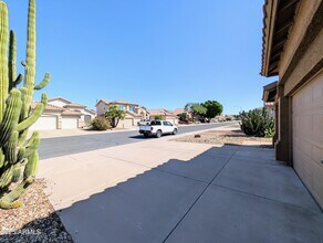 5959 W Kimberly Way in Glendale, AZ - Building Photo - Building Photo