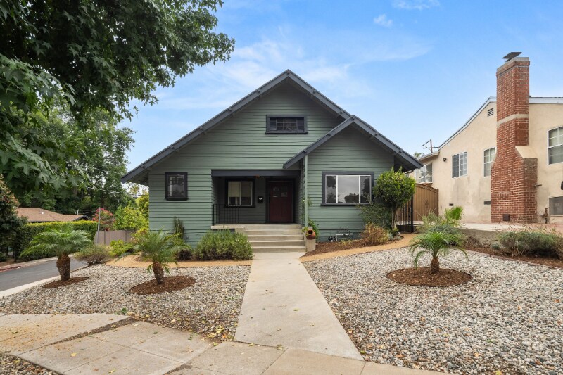 5199 Ellenwood Dr in Los Angeles, CA - Building Photo
