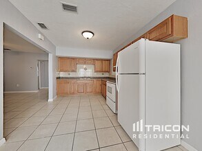 5571 66th Ave N in Pinellas Park, FL - Building Photo - Building Photo