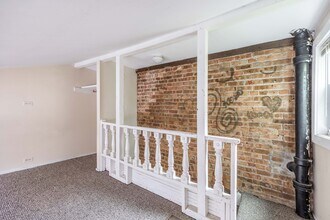 1503 W Fullerton Ave, Unit 1 in Chicago, IL - Foto de edificio - Building Photo