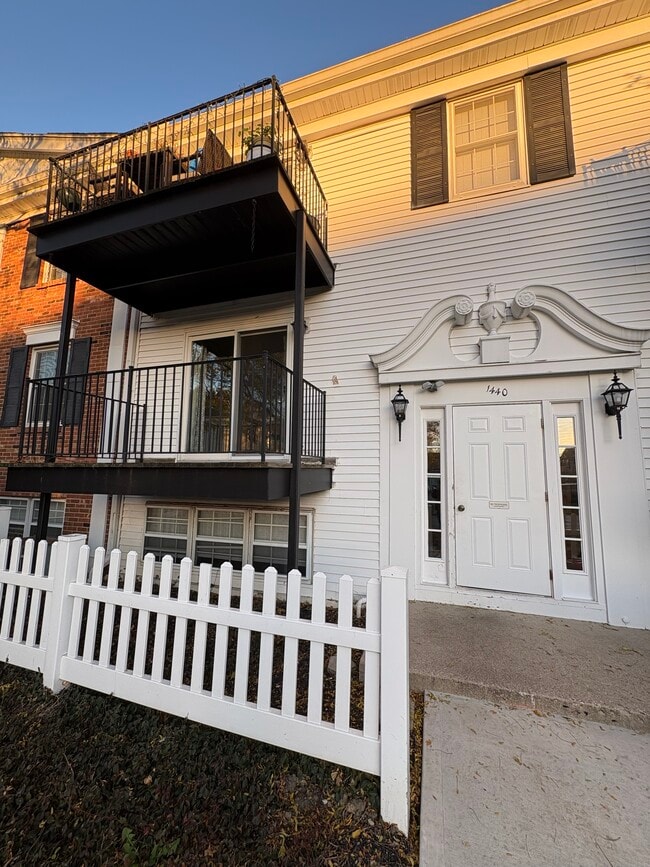 property at 1440 Slade Ave