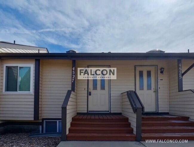 property at 4527 Lamplighter Cir