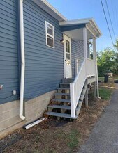 331 Maple Ave in New Martinsville, WV - Building Photo - Building Photo