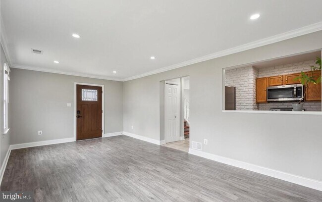 property at 9490 Mooregate Ct