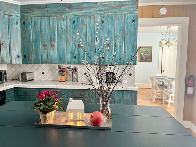 33 W Elm St, Unit B in Yarmouth, ME - Building Photo - Building Photo