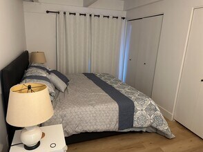 2700 N Shore Dr in Clear Lake, IA - Building Photo - Building Photo