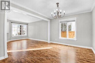 15 Fanterra Way in Ottawa, ON - Building Photo - Building Photo