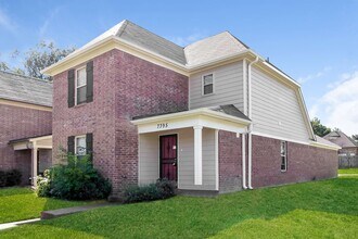 7395 Brentlawn Dr in Cordova, TN - Building Photo - Building Photo