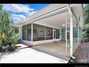 1905 NE River Ct in Jensen Beach, FL - Building Photo - Building Photo