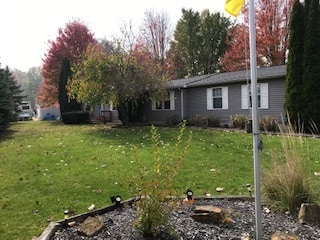 350 Forest Green Dr in Lakeside Marblehead, OH - Foto de edificio - Building Photo