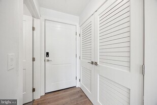 1350 N Front St in Philadelphia, PA - Building Photo