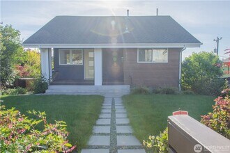 4827 42nd Ave SW in Seattle, WA - Building Photo - Building Photo