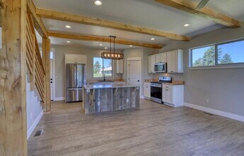 27 Roosevelt Dr in Pagosa Springs, CO - Building Photo - Building Photo