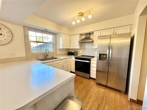 9112 E Amherst Dr in Denver, CO - Building Photo - Building Photo