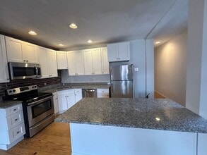 774 Columbus Ave, Unit 1 in Boston, MA - Foto de edificio - Building Photo