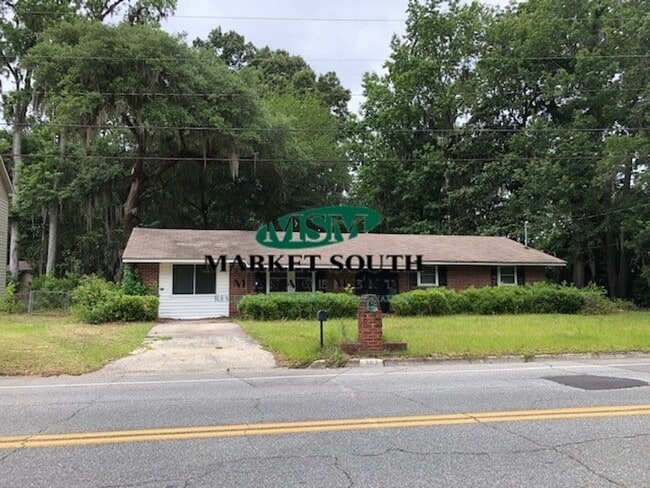 property at 303 Edgewater Rd