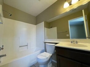 3590 N Amberwood Ave in Rialto, CA - Building Photo - Building Photo