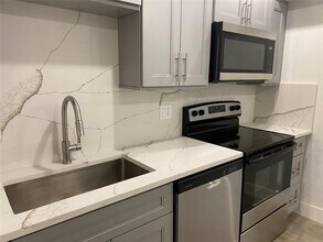 7700 Northwest 33rd Street in Hollywood, FL - Building Photo - Building Photo