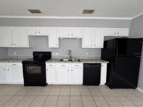 218 W 4th St in Frostproof, FL - Building Photo - Building Photo