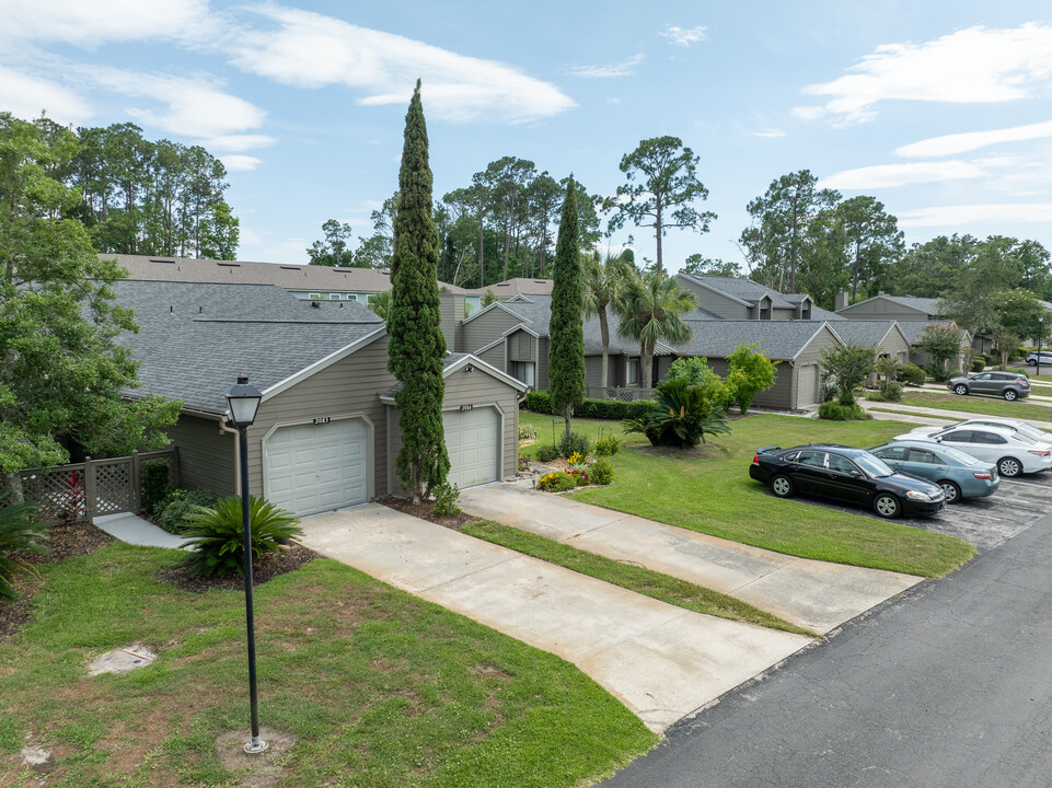 Village Green in Jacksonville, FL - Foto de edificio