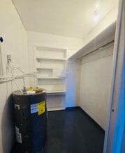 8010 SE US Hwy 301 in Hawthorne, FL - Foto de edificio - Building Photo