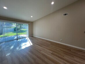 41009 Village 41 in Camarillo, CA - Building Photo - Building Photo