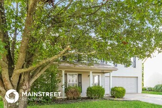 10613 Irvin Pines Dr in Louisville, KY - Building Photo - Building Photo