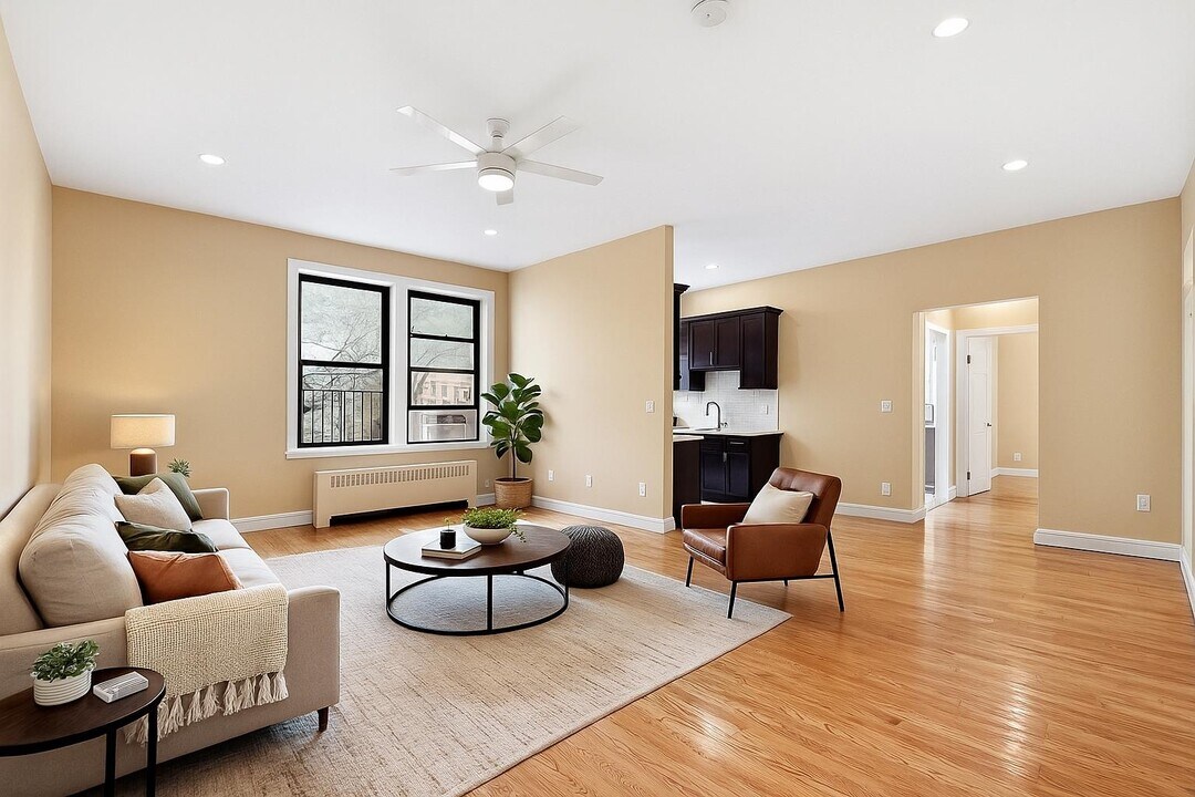 6035 JFK Blvd E in West New York, NJ - Building Photo