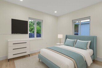 2772 SW 25th St in Miami, FL - Foto de edificio - Building Photo