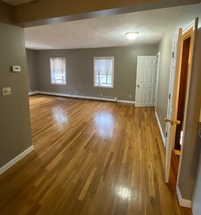1125 Chestnut St in Newton, MA - Building Photo - Building Photo
