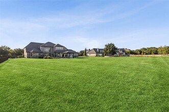 715 Simmons Rd in Double Oak, TX - Building Photo - Building Photo