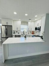 364 Flanders Dr in Delray Beach, FL - Building Photo - Building Photo