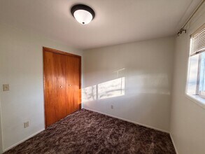 1178-1180 NW Troost St in Roseburg, OR - Building Photo - Building Photo