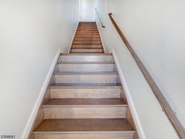 521 Walnut St in Elizabeth, NJ - Building Photo - Building Photo