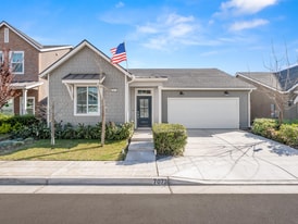 7073 W Poe Ave in Fresno, CA - Building Photo