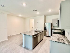 1832 Pleasant Maple Ct in Bradenton, FL - Building Photo - Building Photo