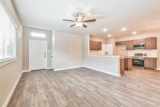 25539 Starling Ln in Magnolia, TX - Foto de edificio - Building Photo