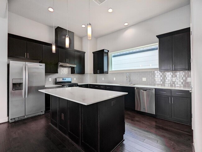 1140 W 24th St in Houston, TX - Building Photo - Building Photo