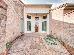 14226 Woodnook Dr in Houston, TX - Building Photo - Building Photo