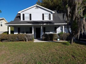 140 Penn Station in Savannah, GA - Building Photo