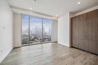 1711 Allen Pkwy in Houston, TX - Building Photo - Building Photo