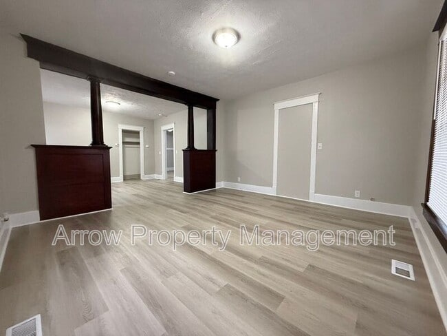 130 N 27th St in Lincoln, NE - Building Photo - Building Photo