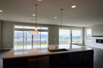 1245 Pine Crest Cir NE in Issaquah, WA - Building Photo - Building Photo