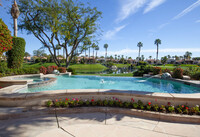 49460 Mission Dr W in La Quinta, CA - Foto de edificio - Building Photo