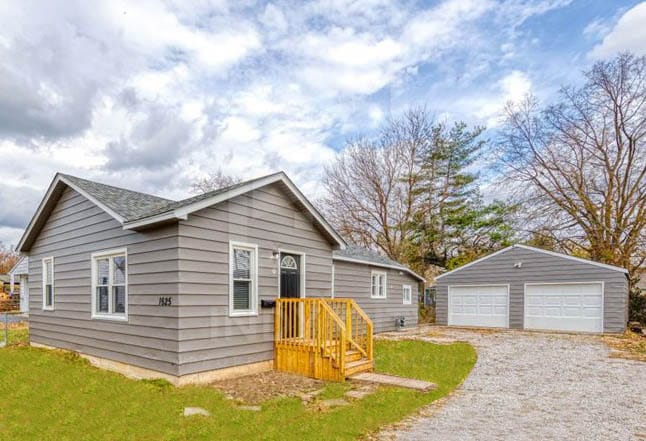 property at 1625 N Berwick Ave