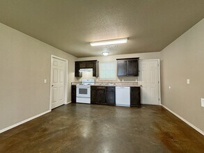 611 Carson Rd in Roland, OK - Building Photo - Building Photo