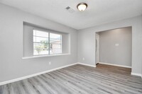 4922 Denoron Dr in Houston, TX - Building Photo - Building Photo