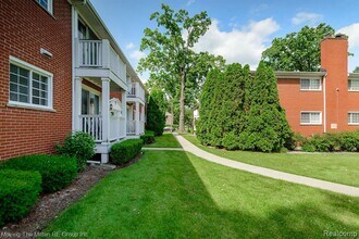 487 N Eton St in Birmingham, MI - Building Photo - Building Photo