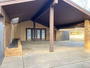 2701 Redbird Ln in Enid, OK - Building Photo - Building Photo