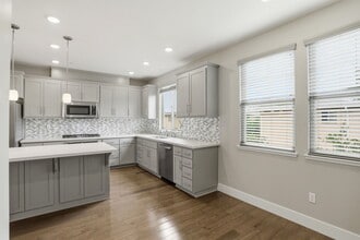 621 Cinnamon Cir in Mountain View, CA - Building Photo - Building Photo